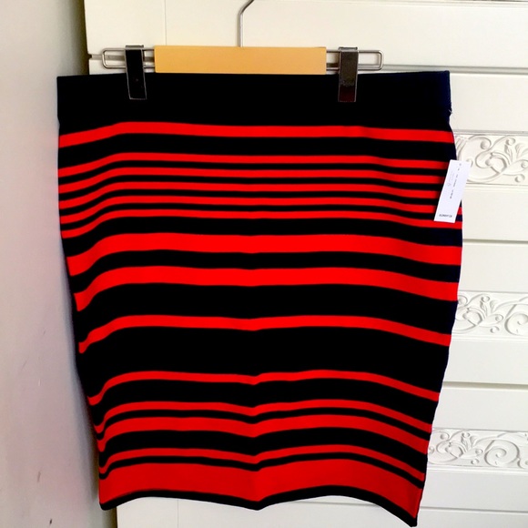 🌹Old Navy pencil skirt, L, BNWT! - Picture 1 of 5